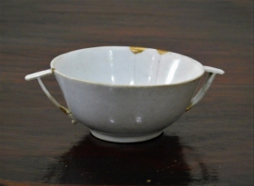 ⑪李朝白磁耳盃２