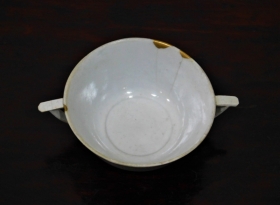 ⑪李朝白磁耳盃３