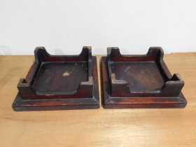 ③李朝木製台2点23８