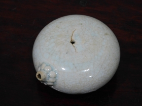 ⑥李朝白磁丸形水滴李朝初期２