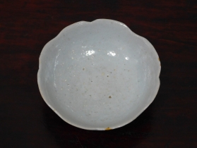 ①李朝初期白磁花形盃4