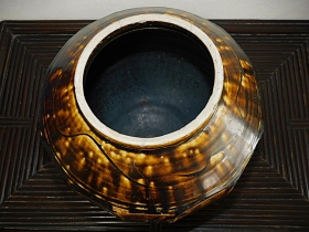 ⑧李朝飴釉面取壺大 2