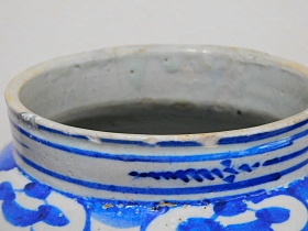 ③李朝染付仏手柑蝶紋紋壺 3