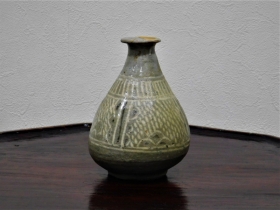 ⑥李朝三島白黒象嵌徳利２