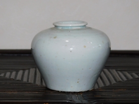 ⑥李朝初期白磁小壺 2