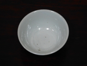 ④李朝初期白磁盃小２