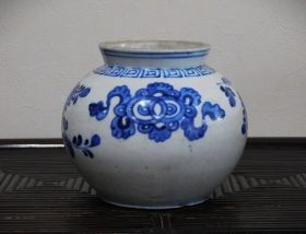 ③李朝後期分院染付丸壺 1