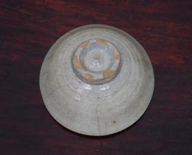 ③李朝刷毛目大振平盃３