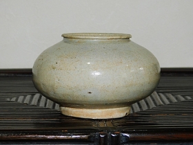 ②李朝初期堅手小壺 1